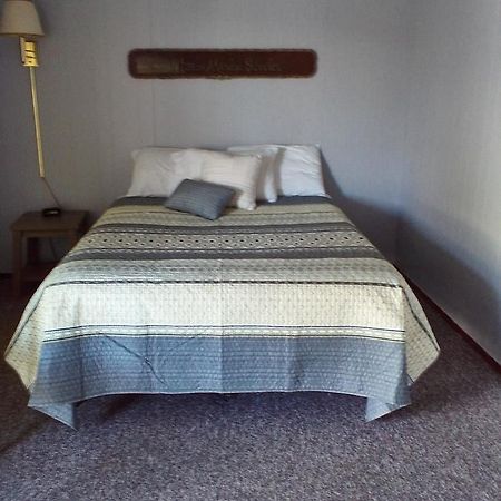 The Monarch Motel Cheboygan Εξωτερικό φωτογραφία